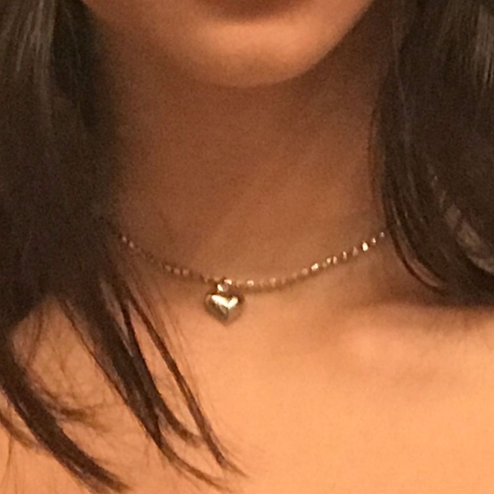 Brandy Melville silver rhinestone necklace w heart
